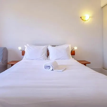 Flat & Oceanview Rooftop Албуфейра