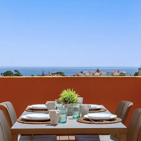 Flat & Oceanview Rooftop Апартаменты *